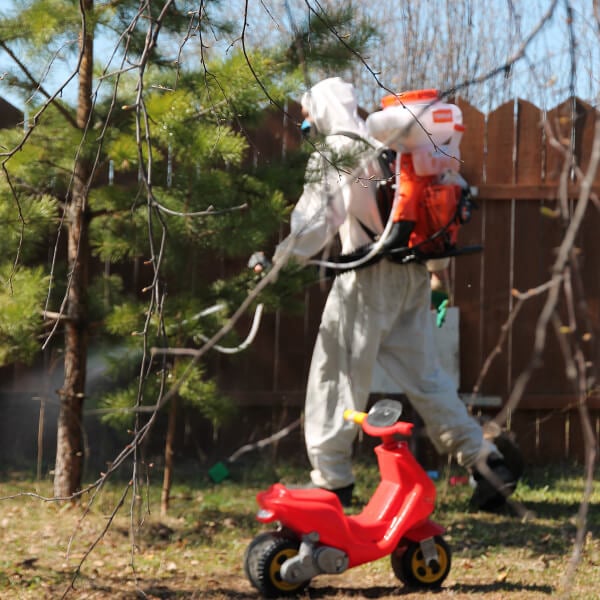 Обработка участка от клещей в Нижнем Новгороде?